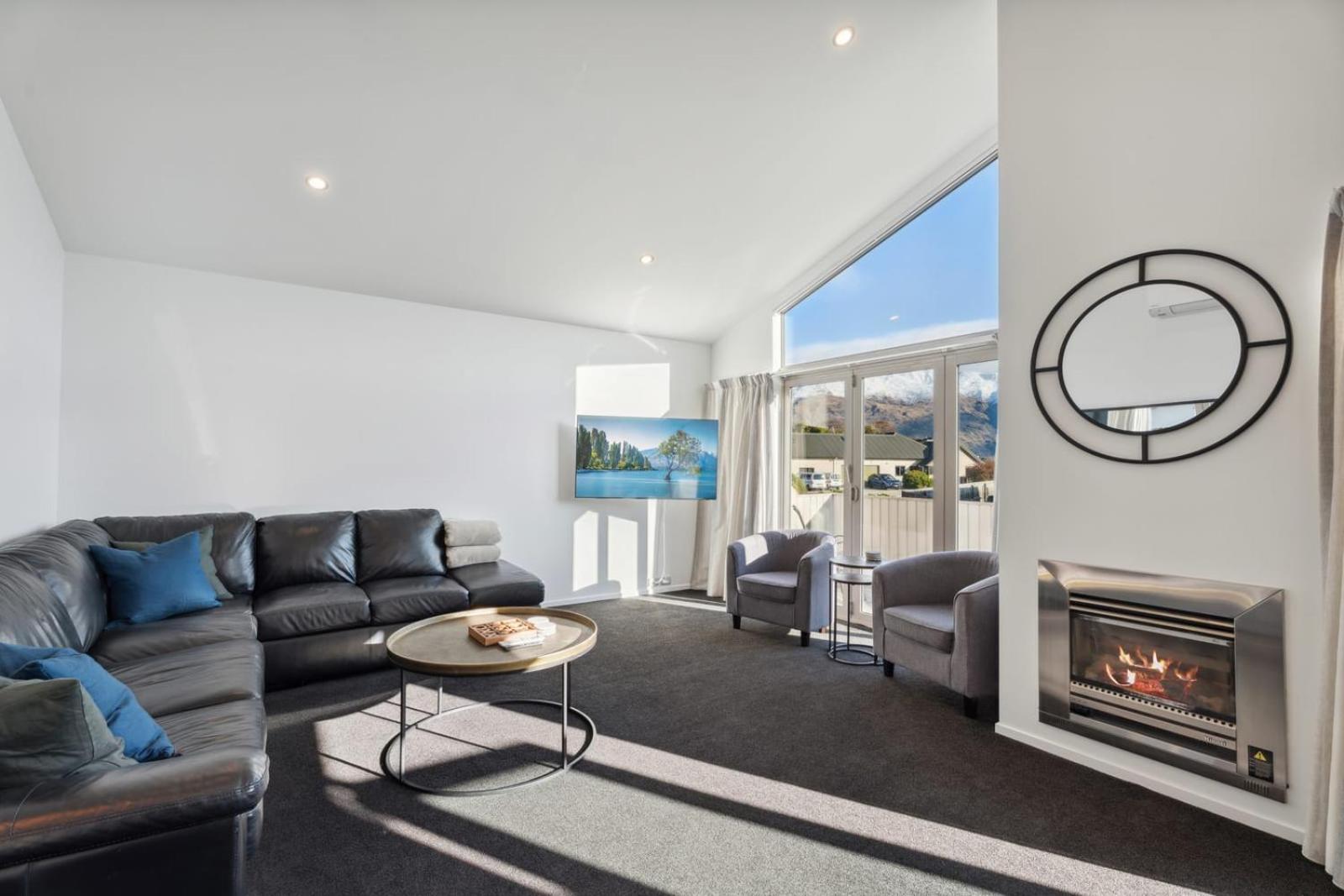 Alpine Retreat - 3 Bedroom Wanaka Exterior photo